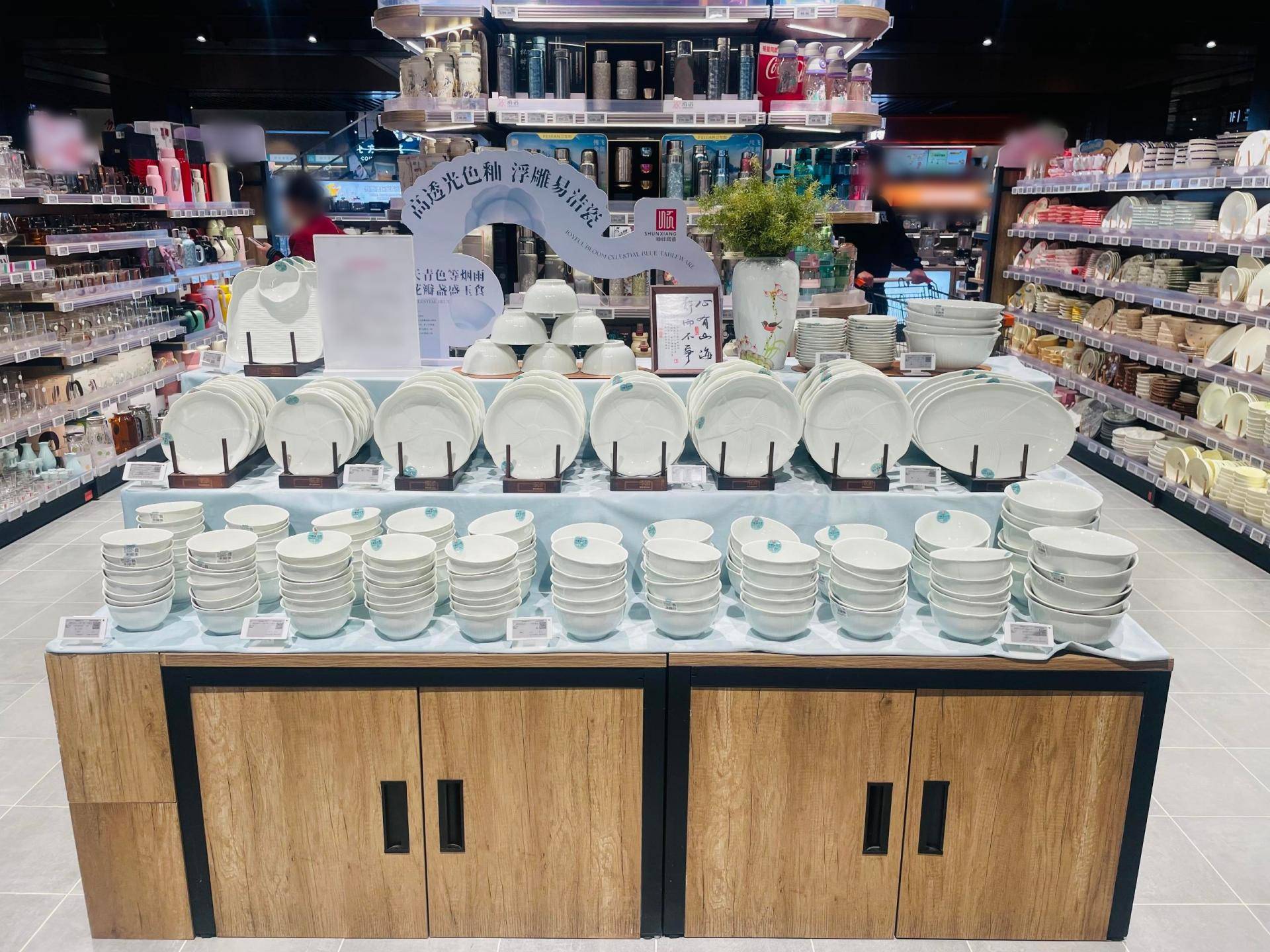 新品快讯丨大雅宋瓷，国色天青。这款餐具正沉塑餐桌美学！