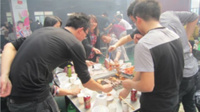 顺祥发展“放飞表情，欢乐无限”烧烤活动